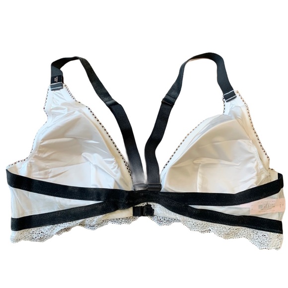 VICTORIAS SECRET lace racer back bralette - Picture 3 of 6